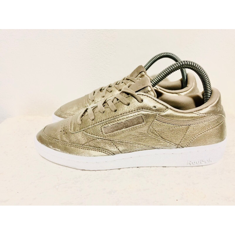 รองเท้ารีบอก Reebok Club C85 มือสอง สภาพนางฟ้า