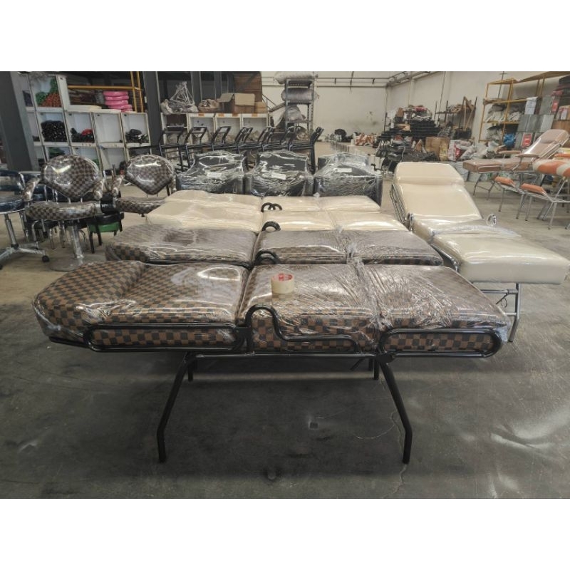 เตียงกลไกสักคิ้ว  เตียงสักตัว  เตียงนวดหน้า เตียงทำหน้า เตียงแต่งหน้า+เก้าอี้ช่าง  เตียงสปา เบาะหนา ราคาโรงงาน  ดีและถูก - รูปที่ 2