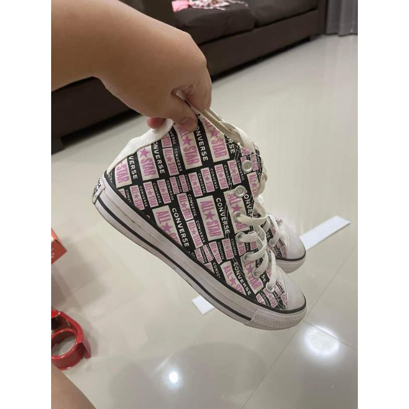 รองเท้าผ้าใบ Converse แท้