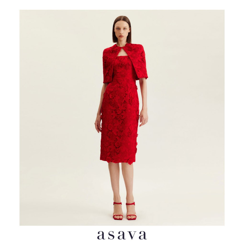 [asava aw24] Soraya Floral-lace Column Dress เดรสผู้หญิง เข้ารูป เคปคลุมไหล่เข้าเซ็ต แขนกุด คอเหลี่ย