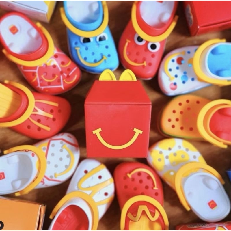 พร้อมส่ง！McDonald's Thailand x Crocs limited edition keychain