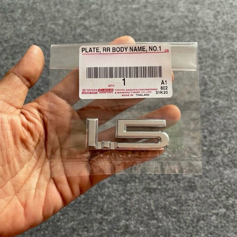 แท้ศูนย์ % โลโก้ 1.5 Vios ขนาด 5x2cm (IY-75471-0D041)