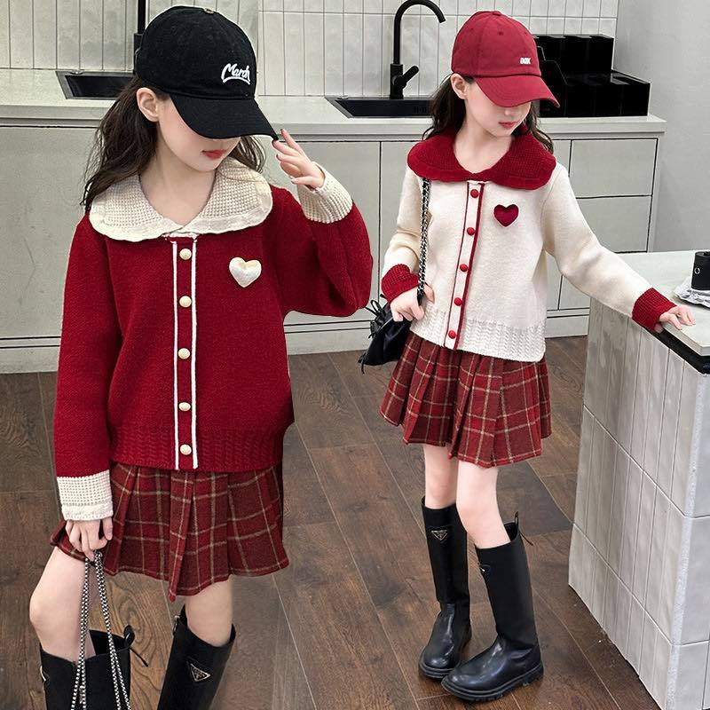 (พร้อมส่ง)(ขายแยกชิ้น) NO.788 เสื้อไหมพรมหัวใจ *สีแดง*//NO.789 เสื้อไหมพรมหัวใจ *สีครีม*//NO.790 กระโปรงลายสก็อตแด