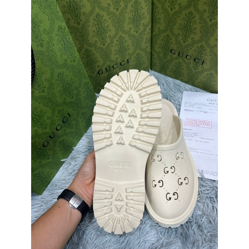 รองเท้าแตะ แบบส้นแบน งานสวย เบาใส่สบาย พร้อมส่ง (size35-41)แถมกล่อง