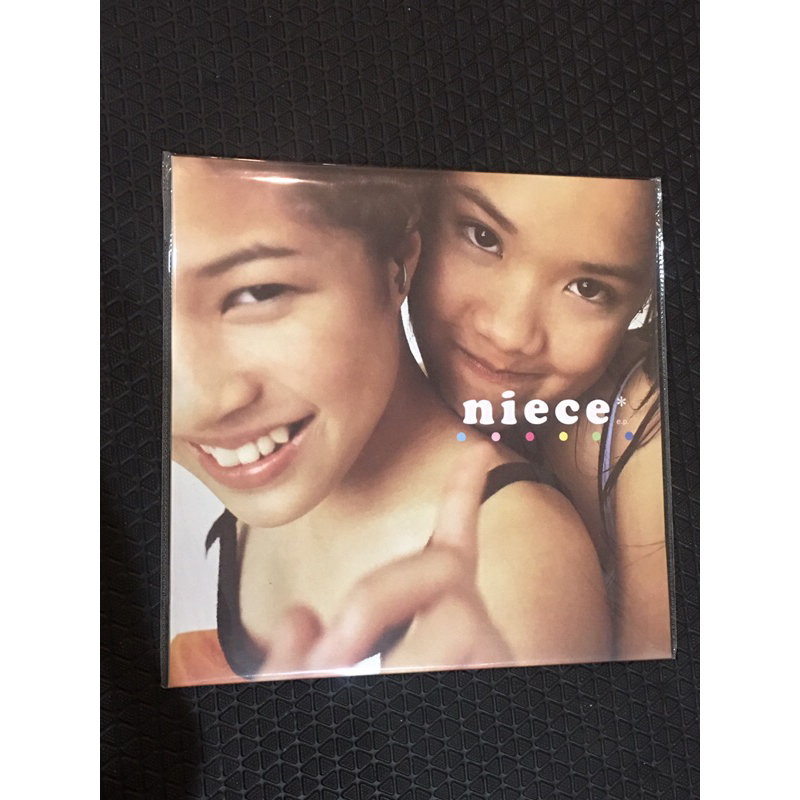 แผ่นเสียง NIECE vinyl SS