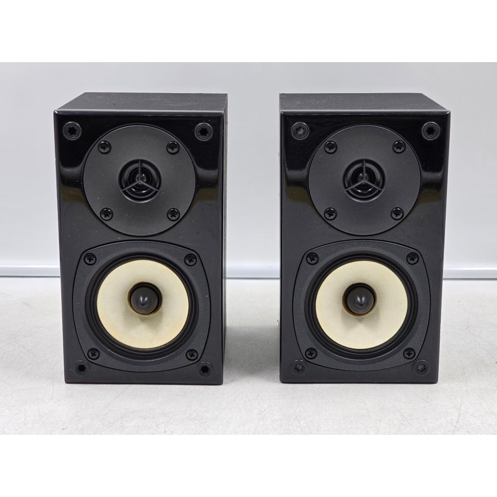 AZ11 ลำโพง 1 คู่ มือสองญี่ปุ่น (851-819) ONKYO D-109XM 40W 6 โอห์ม Woofer 2.5 นิ้ว Size ตู้ 10x11.5x