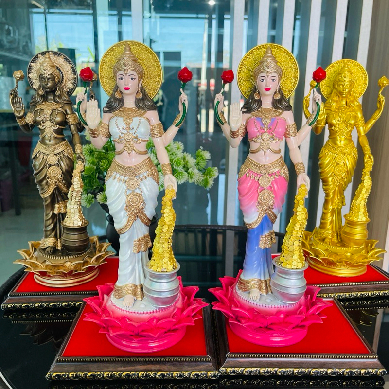 พระแม่ลักษมี แร่เหล็กน้ำพี้ ขนาดฐาน4.5นิ้ว  สูง12 นิ้วแถมฟรีฐานรอง