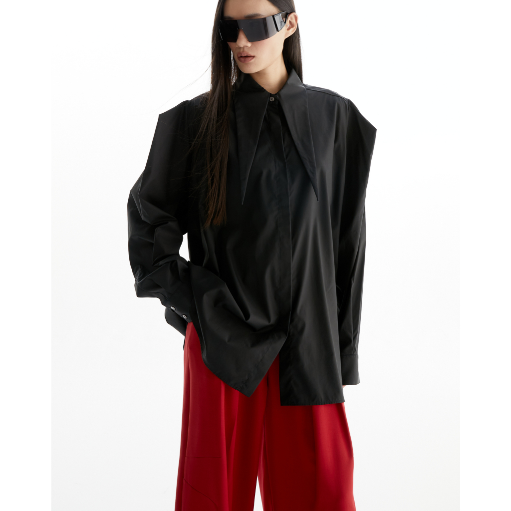 The SRT X14 (TBL245) Snowpiercer Oversized Shirt - เสื้อเชิ้ตโอเวอร์ไซส์แขนยาว ปกแหลม สีดำ — صورة 5