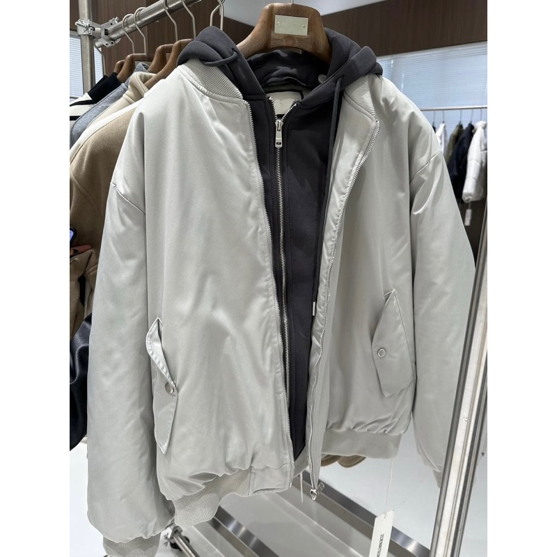BOMBER JACKET WITH HOODIE เสื้อบอมเบอร์แจ๊กเก็ตมีฮู้ด