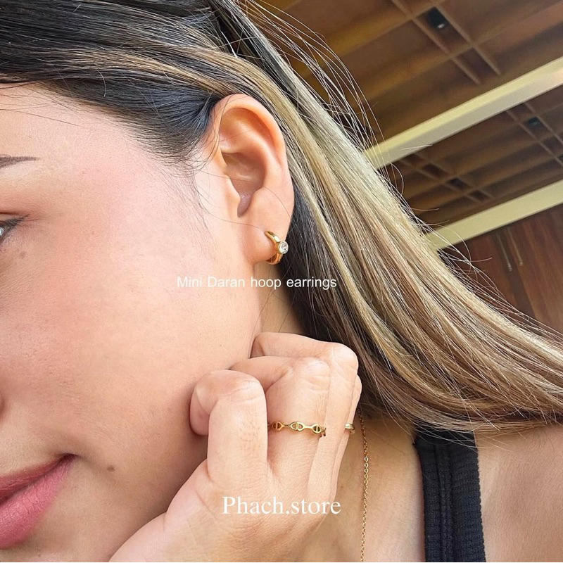 Mini Daran hoop earrings