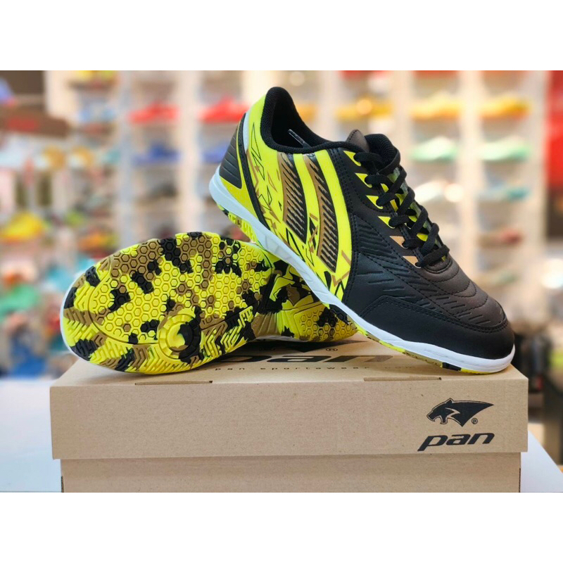 รองเท้าฟุตซอล Pan nitro