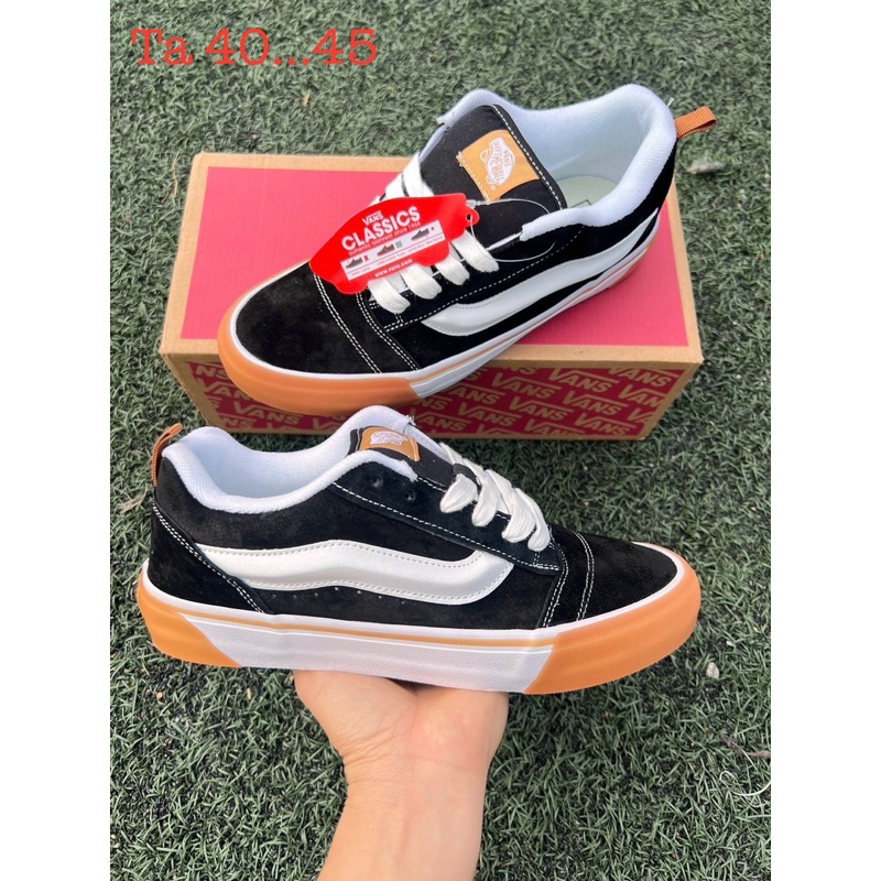 รุ่นใหม่🔥 รองเท้าผ้าใบ เอาใจสายเท่ ใส่ได้ทั้งผู้ชายและผู้หญิง (size37-45)แถมกล่อง✅