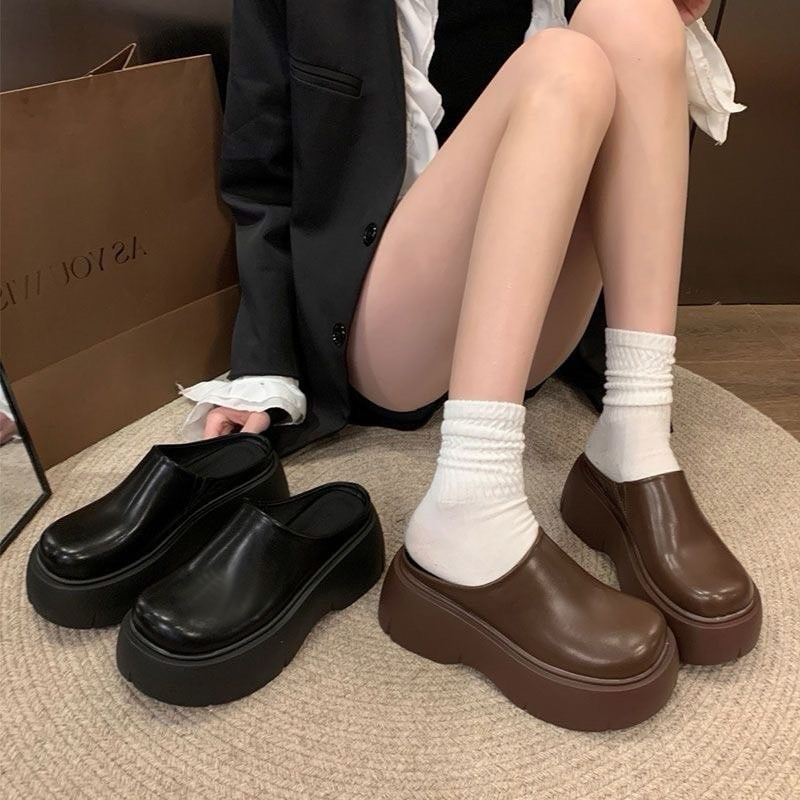 พร้อมส่ง  SGA platform รองเท้าส้นตึก 7 cm เปิดส้นหนา หนังเงาเรียบ ใหม่ล่าสุด