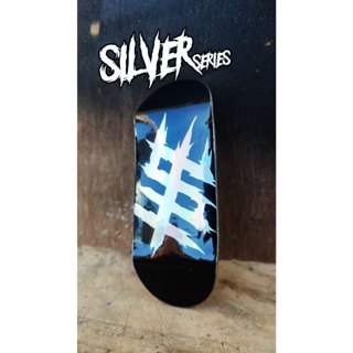 แผ่นฟิงเกอร์บอร์ด Silver&Gold ซีรี่ย์ 2025 ขนาดแผ่น 34x96mm.