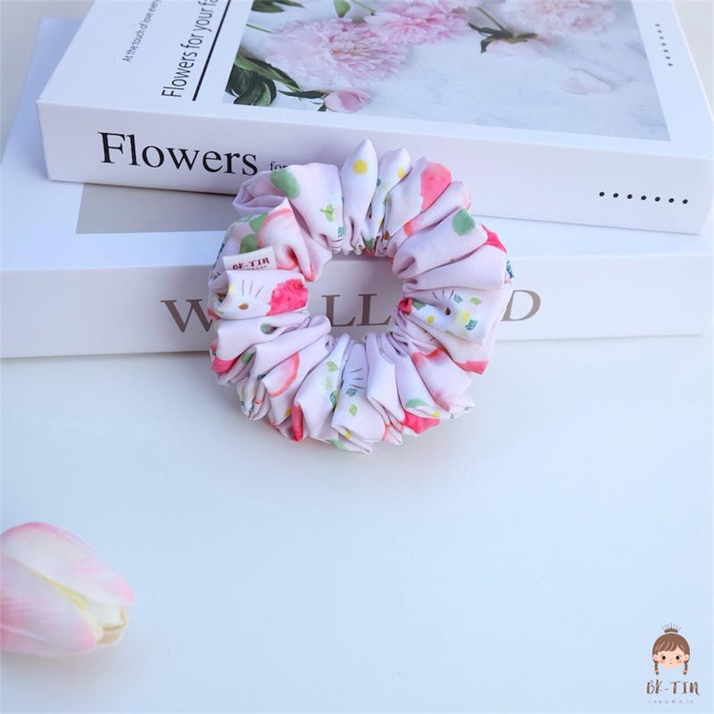 ยางรัดผม •BK-TIN HANDMADE• Kitty Strawberry