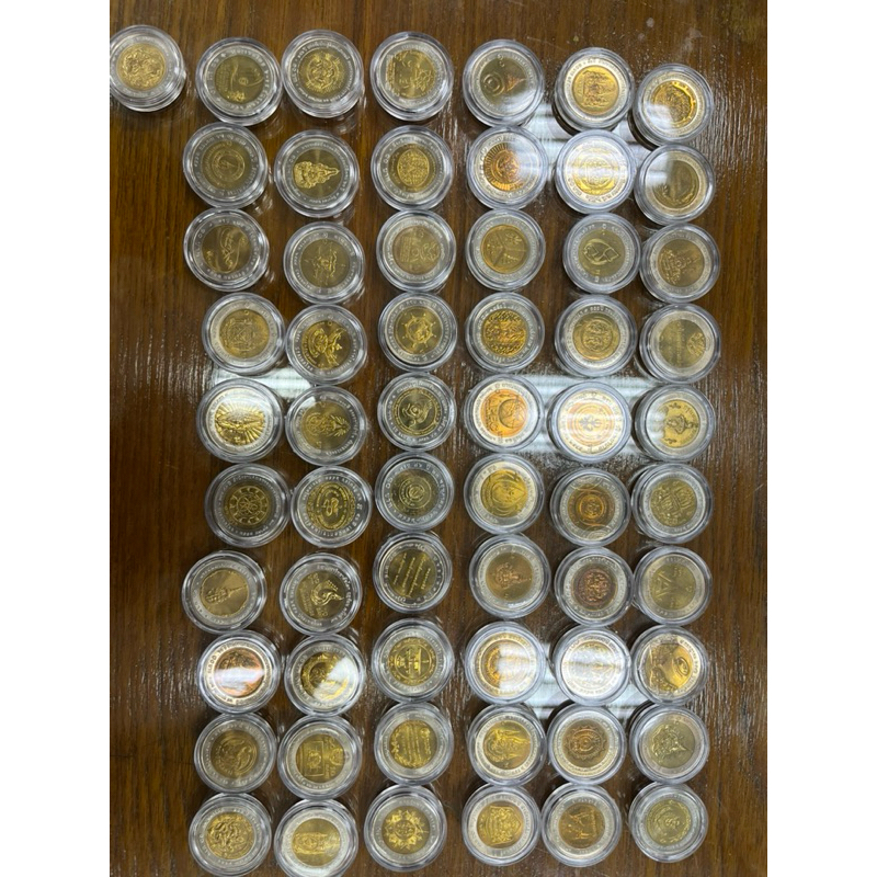 เหรียญที่ระลึก 10 บาทสองสี ครบ 61 วาระ พร้อมตลับ (ไม่ผ่านใช้งาน unc)