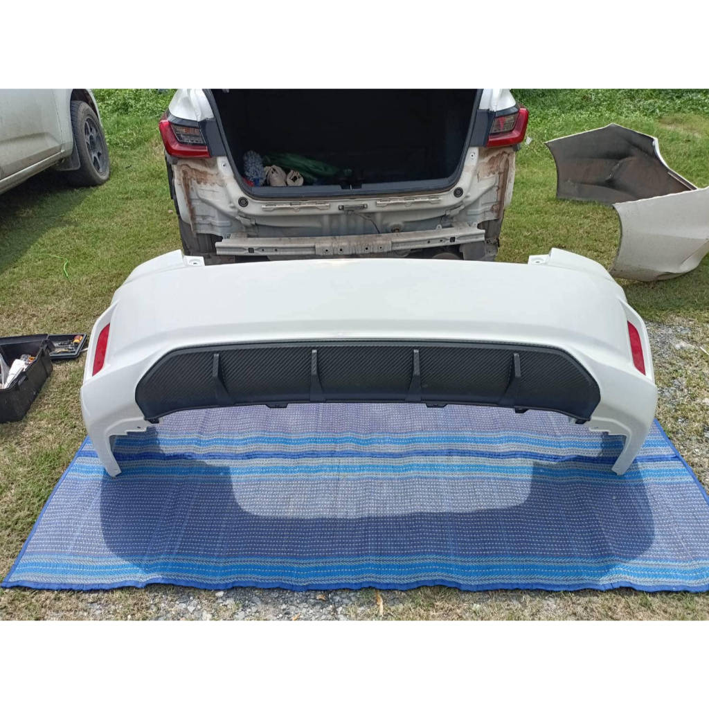กันชนท้ายพร้อมDiffiser 4 ประตู Sedan RS 2020-2022 สามารถใส่ตรงรุ่นได้