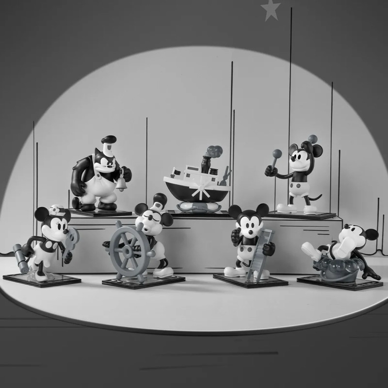 สินค้าพร้อมส่ง Disney Steamboat Willie Series Figures