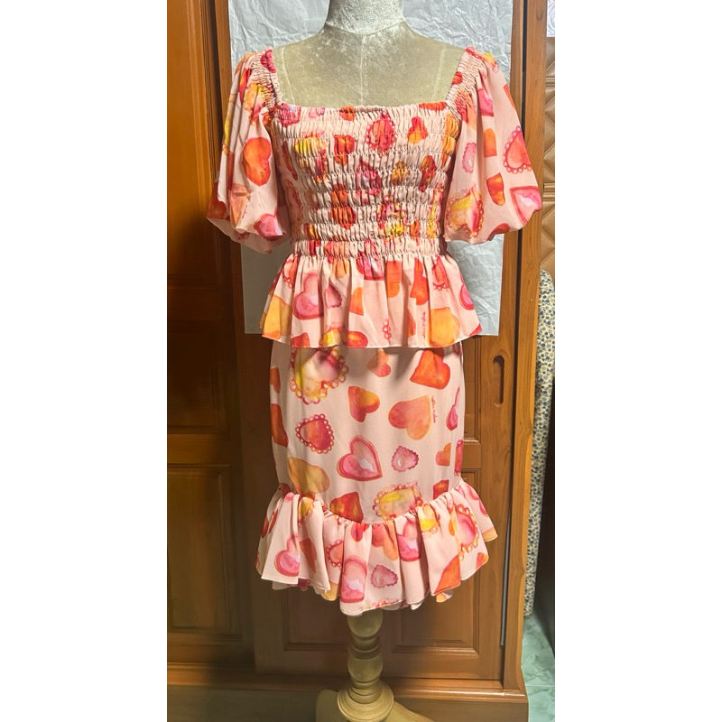 เซ็ตเสื้อกระโปรง Matter Maker ไซส์ XS 32-24-34 ใหม่ป้ายห้อย