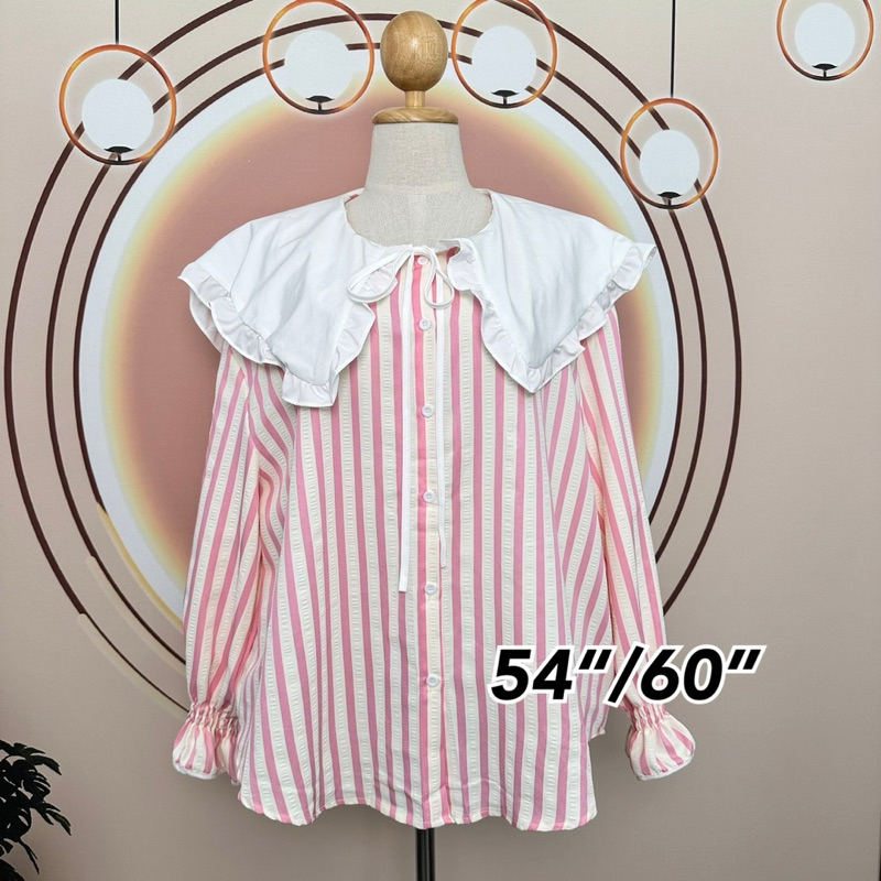 Goodly เสื้อคอปกระบายลายริ้ว ไซส์ใหญ่ 54“/60”