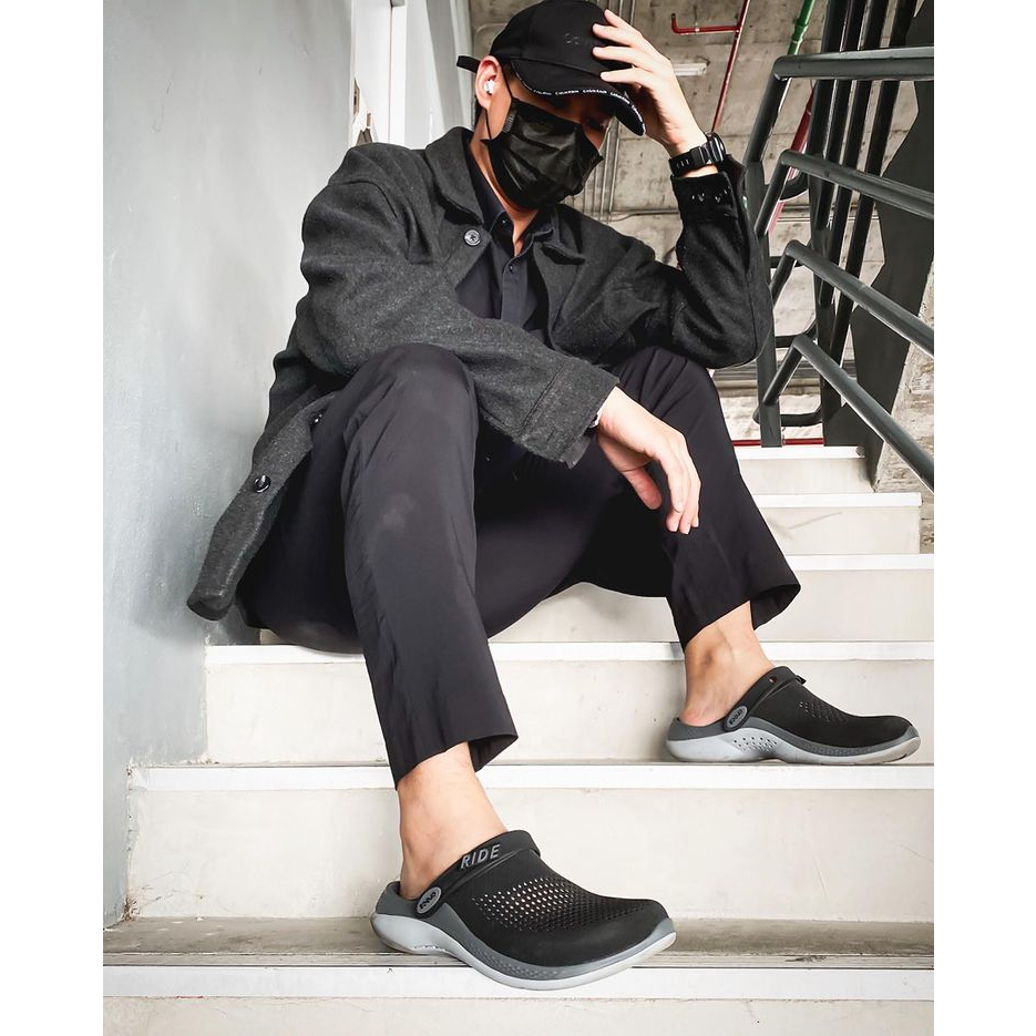 Crocs Literide 360 Clog รองเท้าผู้ชายรองเท้าแตะขี้เกียจลําลองรองเท้าแตะกลางแจ้ง / แจกถุงเท้าCrocs