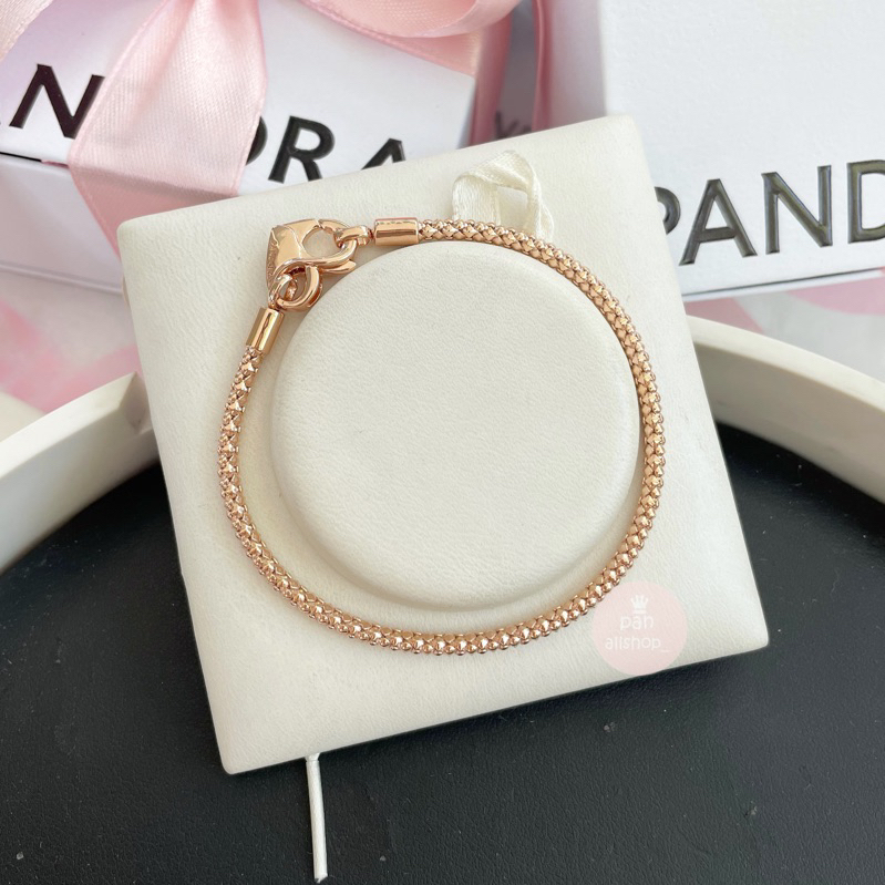 (ของแท้100%) Pandora rose Studded Bracelet ข้อมือหัวใจ โรส พร้อมกล่องถุง