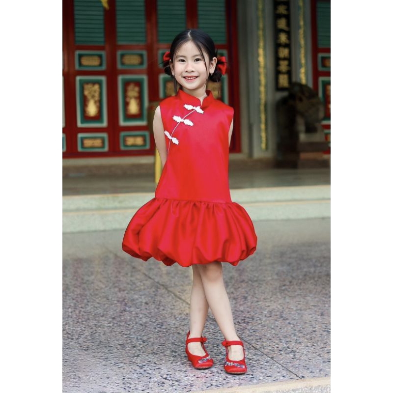 ชุดเดรสบอลลูนตรุษจีน แต่งกระดุมจีน  แถมกิ๊ฟติดผม 2 ข้าง - รูปที่ 4