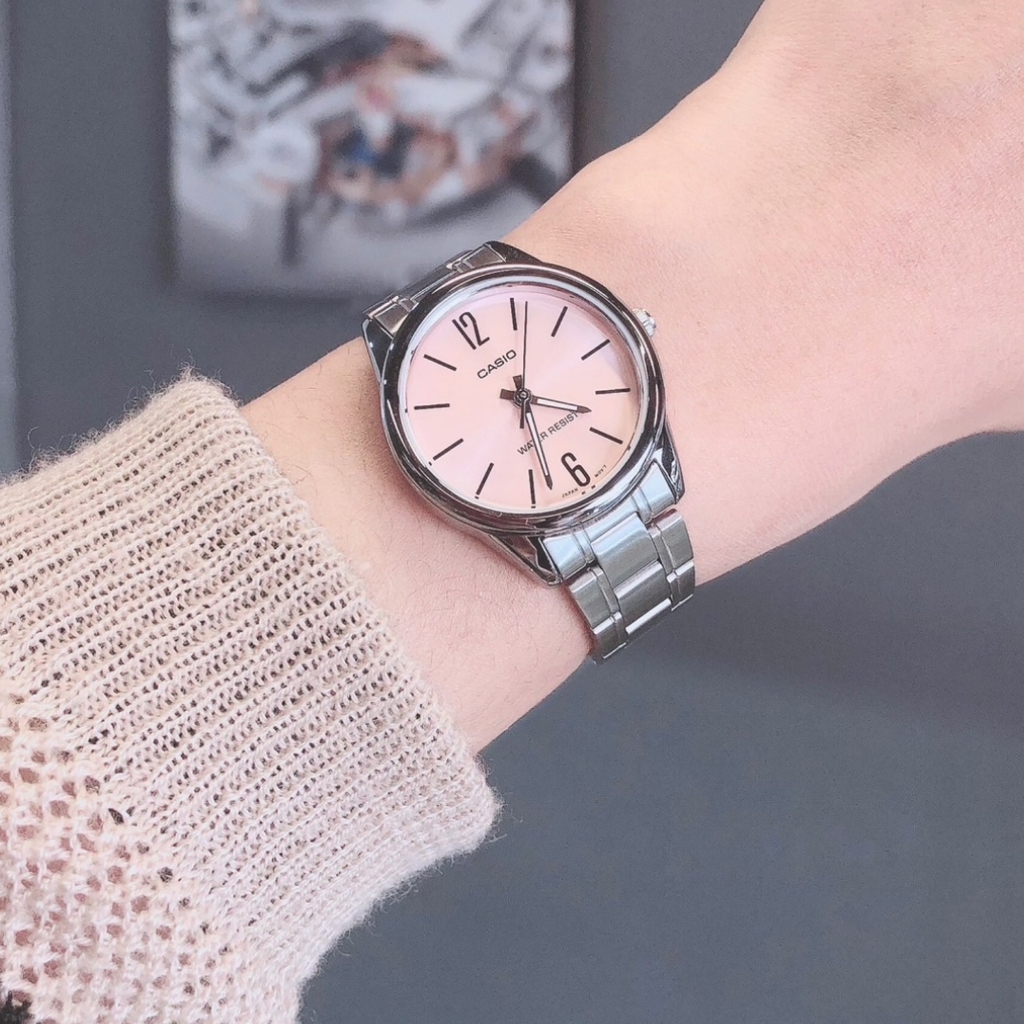 Casio Standard นาฬิกาข้อมือผู้หญิง สายสเตนเลส รุ่น LTP-V005D,LTP-V005D-4B - สีเงิน