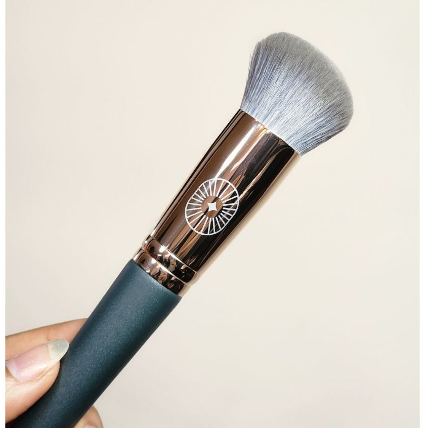 ATIPA แปรงรองพื้น Radiant Element แปรงมัลติฟังก์ชั่น เกลี่ยรองพื้นบลัชออนของเหลว