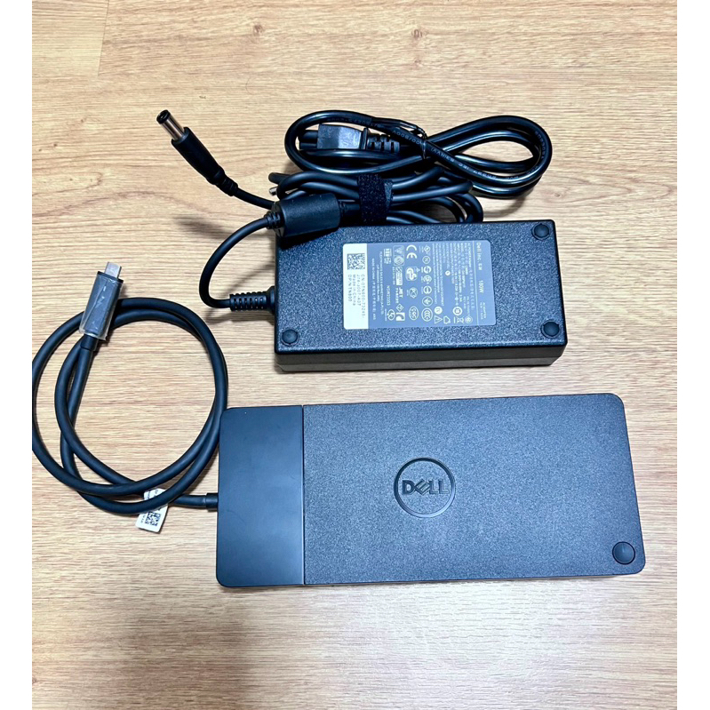 Dell wd22tb4 thunderbolt 4 dock  มือสอง ต่อจอแยกอิสระ 4 จอ 4K (ส่งไวจากไทย)
