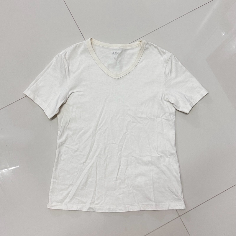 เสื้อยืดคอวี ผู้หญิง AllZ