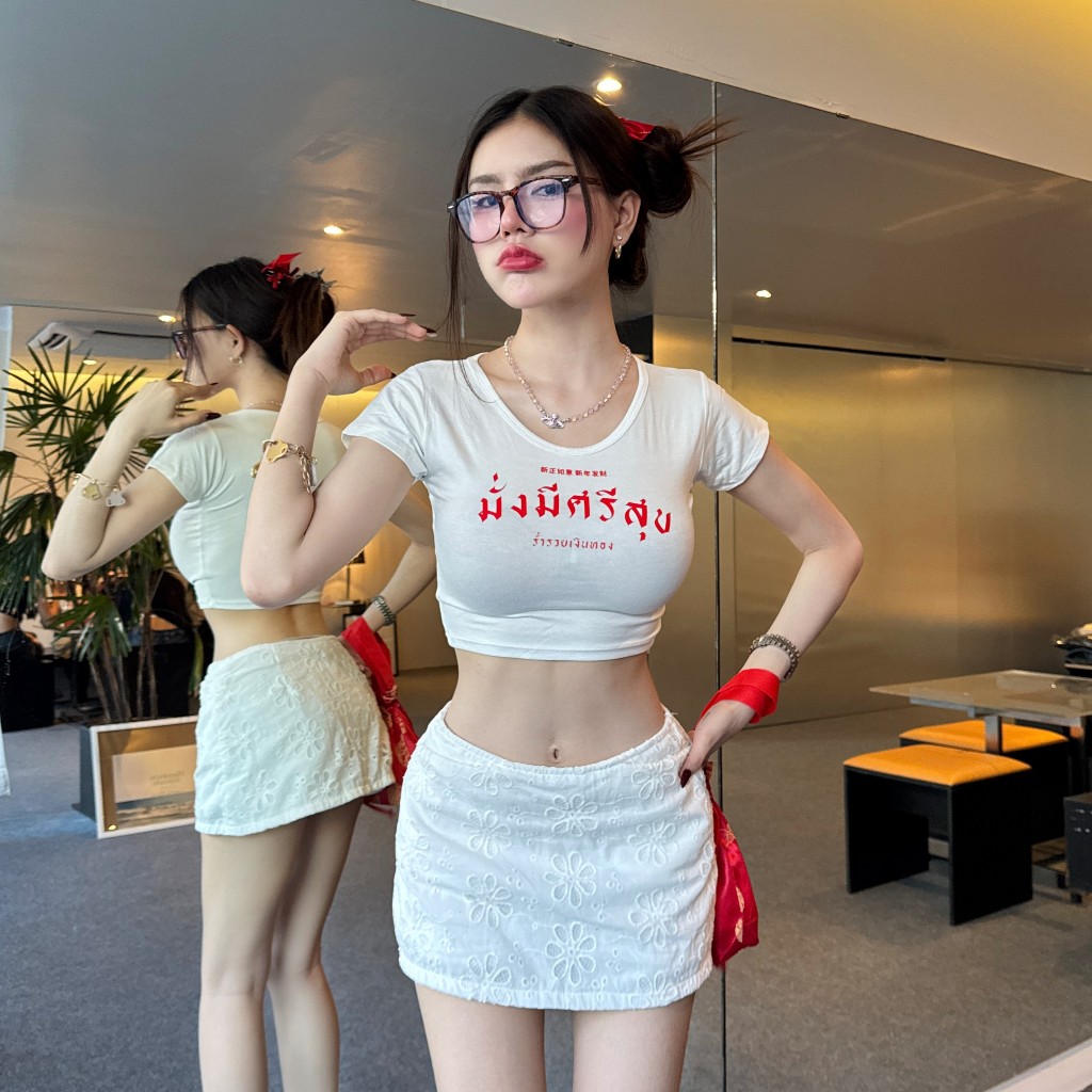 🌈SpinnyHouse🌈เสื้อครอปเรย่อน ตรุษจีน เสื้อตรุษจีน 🏮 สกรีนลาย ผ้ายืดเยอะมาก สาวอวบใส่ได้ เสื้อลายตรุษจีน รุ่น ครอปมั่งมี - รูปที่ 2