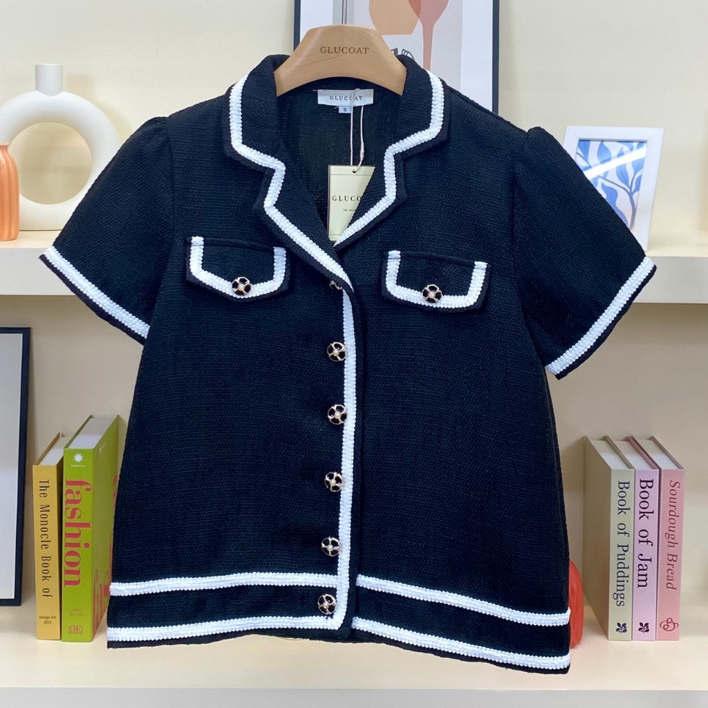T158 เสื้อผ้าทอทวิตสีดำ คอปก แต่งแถบขาว กระดุมหน้า ซับในอัดกาว