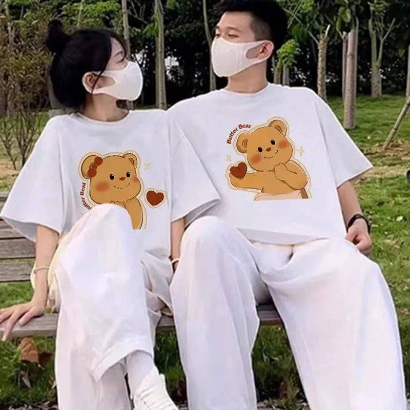 เสื้อยืดแขนสั้น คอกลม หมีเนย ลายคู่รัก ผ้านิ่มใส่สบาย ES406