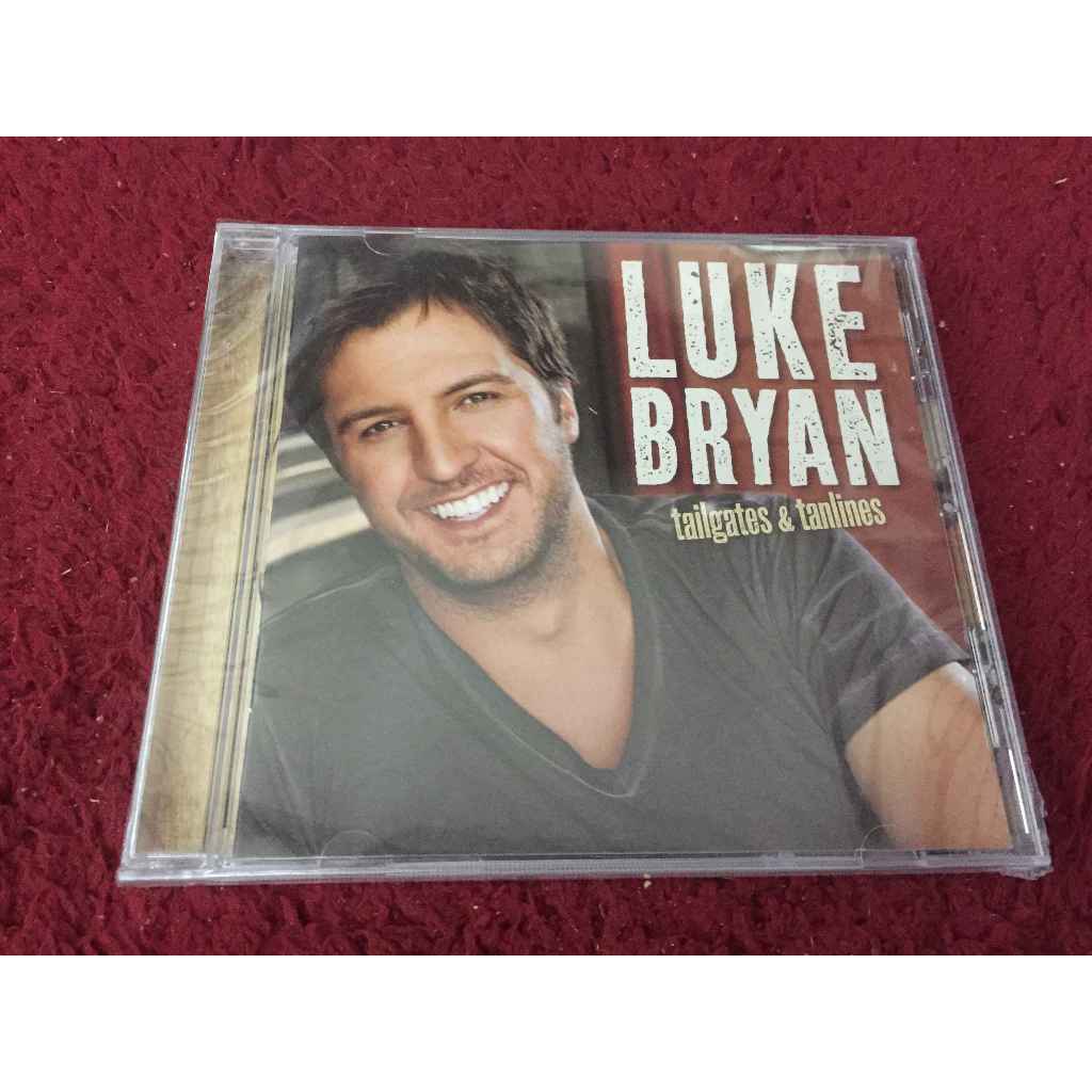 CDเพลงสากล Luke Bryan – Tailgates & Tanlines สภาพตามปก maizuimusic