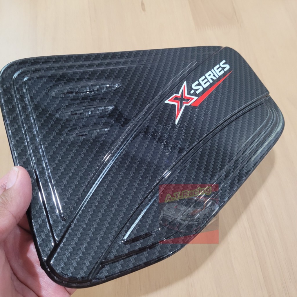 ครอบฝาถัง ฝาถังน้ำมัน ISUZU D-MAX 20 21 22 23 24 25 โลโก้ X-SERIES งานแคปล่าโลโก้แดง ฝีมือคนไทย มีกาว 3 M พร้อมติดตั้ง ราคา ถูกที่สุด ดีลบีเคเค แกลเลอรีภาพที่ 5