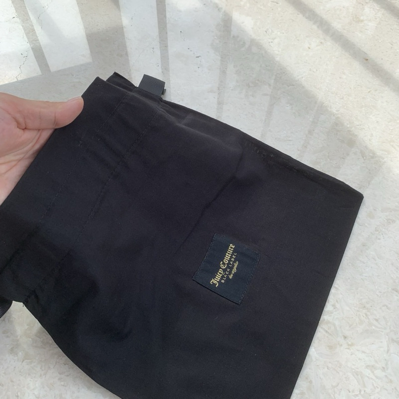 🛍️ JUICY COUTURE🛍️ ถุงผ้า กระเป๋า แบบหูรูด สีดำ มี2ขนาด น้ำหนักเบา พกพาง่าย จุของได้เยอะ