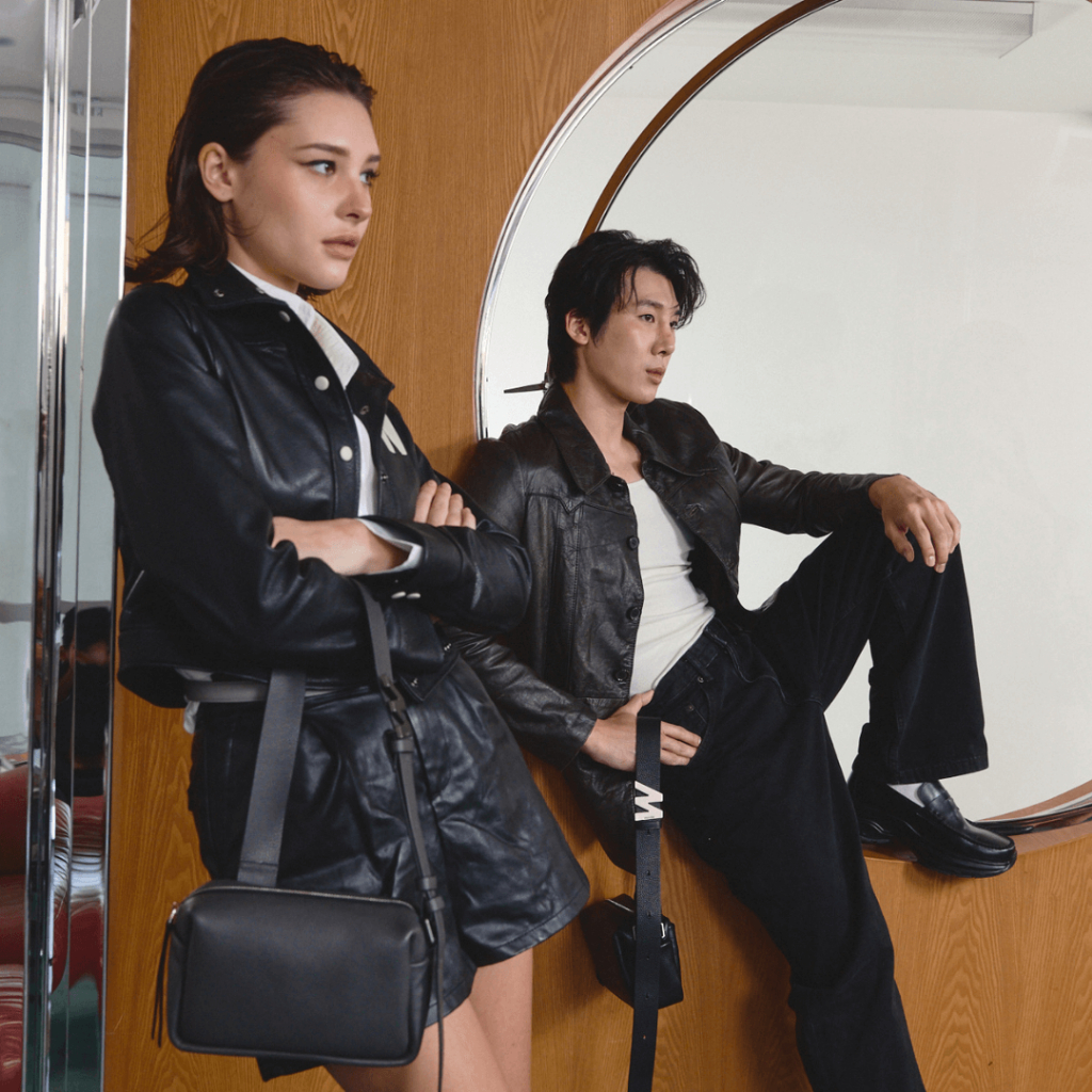 Wander 4-Way Sling Bag ผลิตจากหนังแท้ 100% Genuine Leather