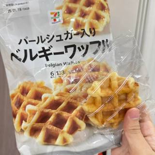 วาฟเฟิล และ โดนัท หอมเนย จาก 7-11 ญี่ปุ่น