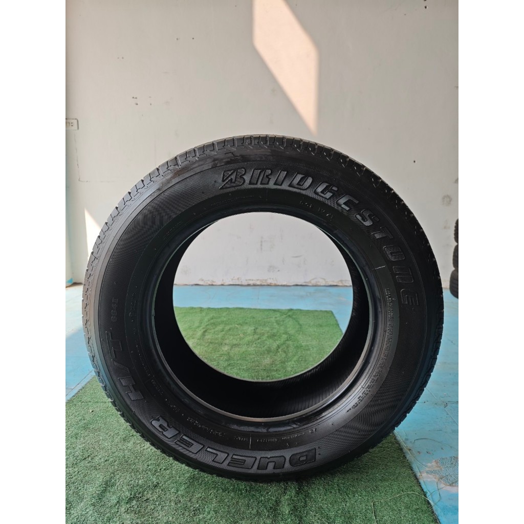 ยางเปอร์เซ็นต์ Bridgestone ขนาด 265 60 R18  ยางปี 19 มีแค่ 1 มีปะ เส้นราคา 300 บาท