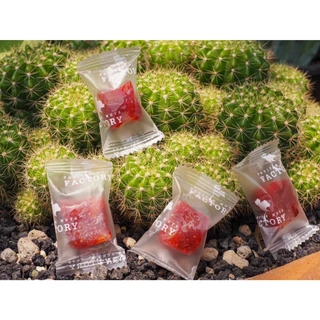 🍓สตรอว์เบอร์รี่ คิวบ์ สตรอว์เบอร์รี่อบแห้ง ชิ้นพอดีคำ เปรี้ยวอมหวานอร่อยสุดๆ