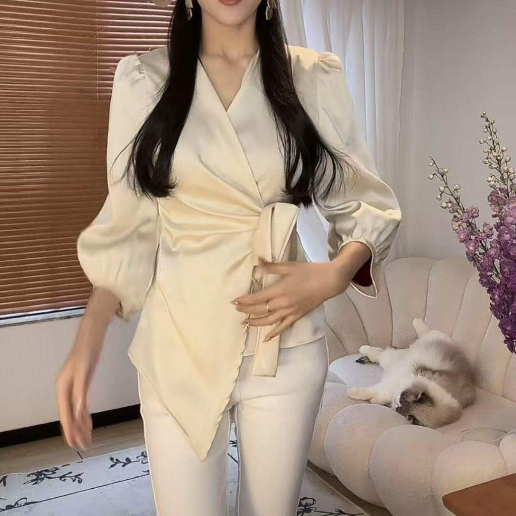 [Sheing office]🌟พร้อมส่ง🌟เสื้อเชิ้ตผู้หญิงผ้าซาติน สไตล์ฝรั่งเศส ดีไซน์ผูกโบว์ช่วงเอว มีเอกลักษณ์