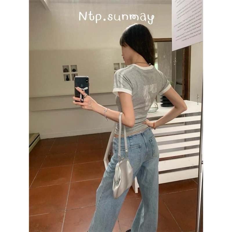 Ntp:“ เสื้อแฟชั่น เสื้อยืด เสื้อสีเทา เนื้อผ้าคอตตอน “ ดีเทลมีสกรีนตัวเลข7สีขาว ขอบแขนและขอบคอจะเป็น