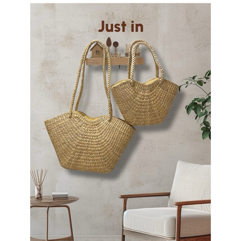 Jingjai Bags - กระเป๋าสานรูปทรงหัวใจ