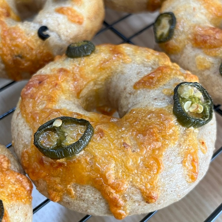ส่งทุกร์วันเสาร์ (แพค 3ชิ้น) Jalapeno Cheddar cheese Sourdough Bagel พริกMexicanดองเซดาชีส ซาวโดว์