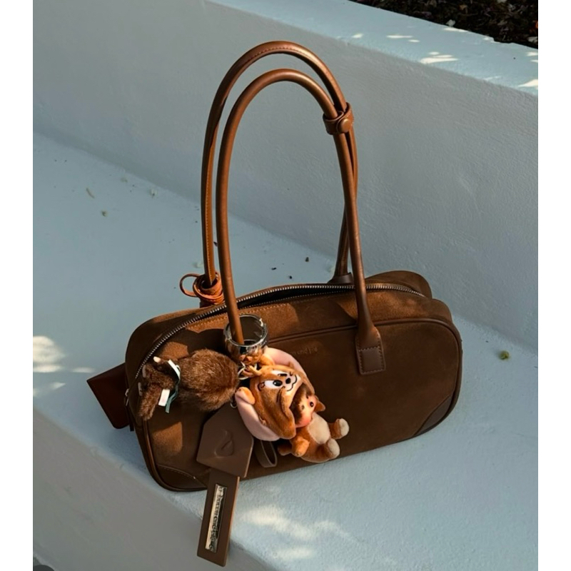(ใช้โค้ด 20% เหลือ‼️2,320฿-3,250฿‼️)New!! Baconandpie Truck Bag สี Mocha, Limited Suede