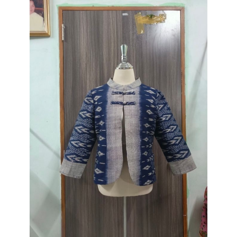 เสื้อคลุมผ้าฝ้ายทอมือ สีครามเทามีหลายลาย (สั่งตัดลายอื่น สีอื่นได้ค่ะ)