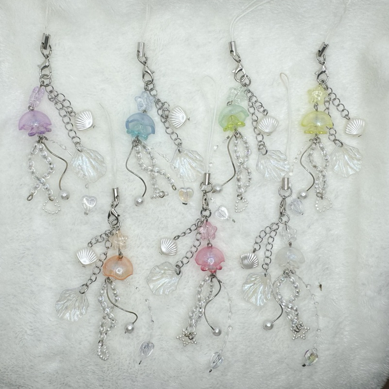 Jellyfish keychain พวงกุญแจลูกปัด แมงกระพรุน เรืองแสง