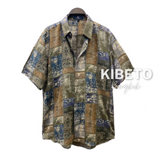 Kibeto เสื้อฮาวาย ลายกำแพงโรมัน สีกากีเทา ผ้าสปันเรยอน เนื้อ…