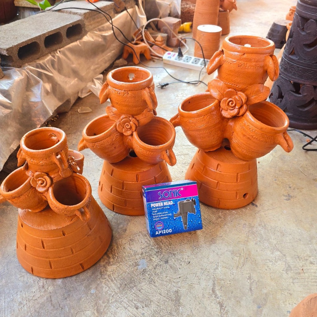 น้ำรินดินเผา สีเคลือบเงา ได้น้ำริน+ฐาน+ปั้มAP1200 ตกแต่งอ่างปลา ตกแต่งสวน (เลือกขนาด)